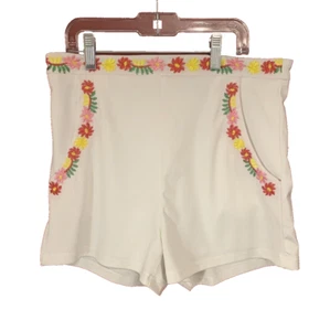 Luxmi Women’s M White Floral Embroidered Shorts - Picture 1 of 7