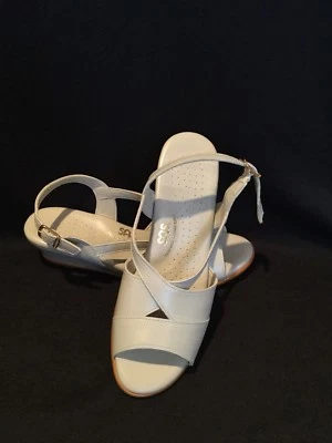 NWOB SAS OPEN TOE TRIPAD COMFORT LOW WEDGE SANDAL-ANTIQUE TAN- Sz. 7N - Image 1 of 4