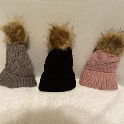 Set Of 3 Hats For Newborn To 12 Months Winter hats For A Girl - Image 1 of 4