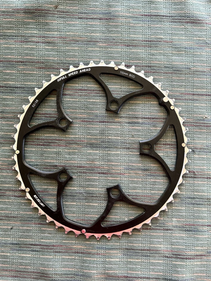 Plato FSA 52T 110 BCD aluminio negro Foto 1 de 2