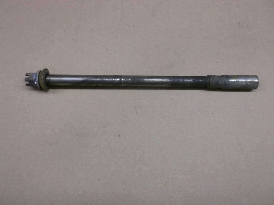 Задняя ось 1978 Honda CX500 - Изображение 1 из 1