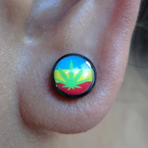 Pair of Rasta Studs Magnetic Earrings Mens Womens Kids Reggae Costume Jewellery - Picture 1 of 1