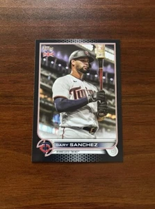 2022 Topps UK Edition Gary Sanchez Black /125 #98 Twins - Picture 1 of 2