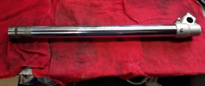 2001 YZ426F YAMAHA Y5DH ВИЛКА ВНУТРЕННЯЯ НИЖНЯЯ ХРОМИРОВАННАЯ ВИЛКА ТРУБКА СПРАВА - Изображение 1 из 4