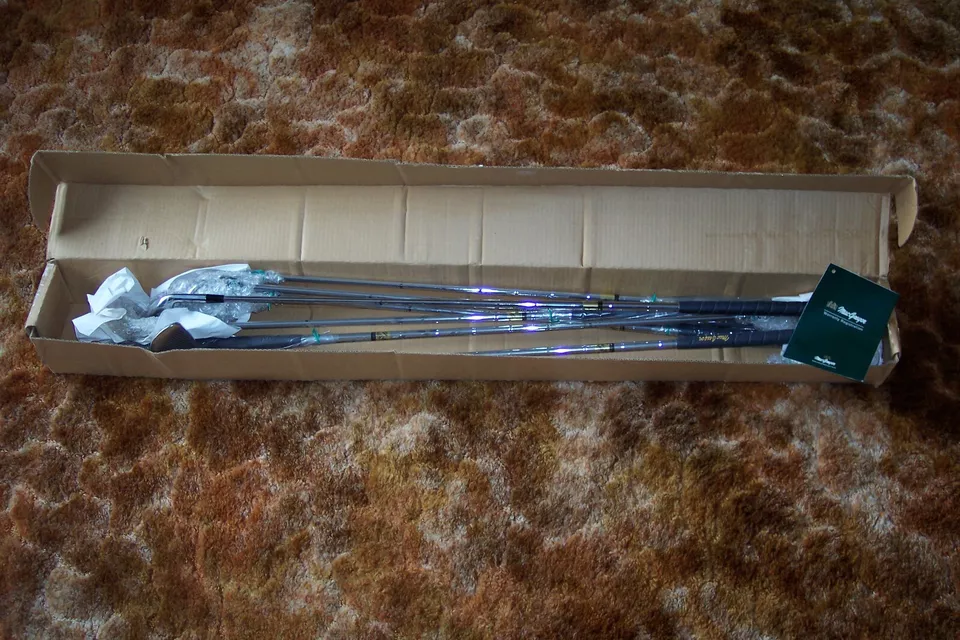 Vintage Mac Gregor Golf Clubs Iron set Brand new in the box - Image 1 of 4