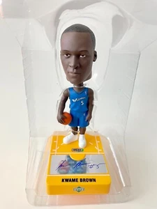 2001-02 UD Playmakers NIB Kwame Brown AUTO Autographed Bobblehead UDA #1 Pick - Picture 1 of 5