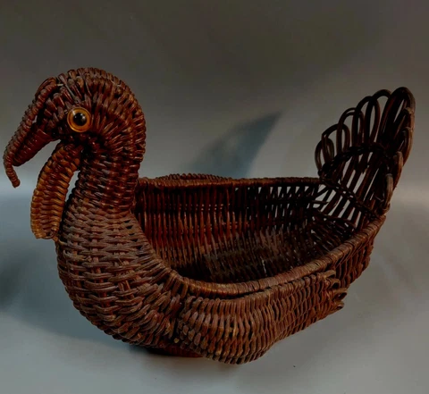 Basket Turkey Vintage bread   Hand Woven Rattan Thanksgiving decor 1940 Farm 9" Cover
