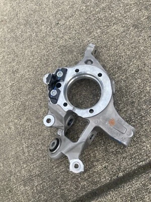 Nuevo nudillo de dirección trasera izquierda Dodge Charger SRT 2021 Foto 1 de 2