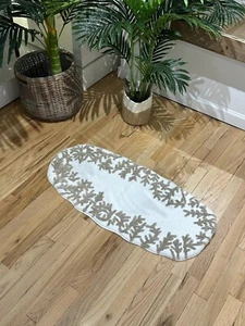 LUXURIOUS TUFTED BATH MAT - Huge Sale!  34 x 16 IN - Picture 1 of 2