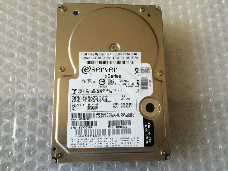 Hard disk SCSI IBM IC35L036VCDY10-0 36.4GB 10000RPM Ultra-320 SCSI 80-Pin @ - Immagine 1 di 1