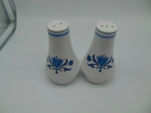 Noritake Progression Blue Haven Salz- und Pfefferstreuer mit beiden Stopfen - Bild 1 von 3