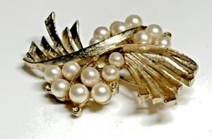 Vintage ART Brooch Silver Tone Metal Faux Pearl Rhinestone Lilly of the Valley - Picture 1 of 8