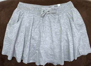 JUSTICE SKORT GRAY SIZE 16 FLOWY W/POCKETS SUPER CUTE!! - Picture 1 of 5