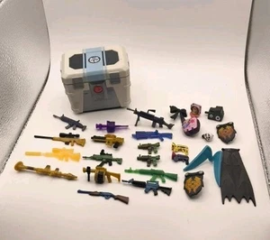 Caja de cofre Fortnite Henchman 27 piezas 4" accesorios para figuras juegos épicos - Imagen 1 de 3
