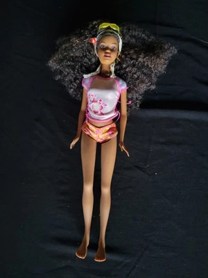 Muñeca Barbie Cali Girl Christi 2004 juguete Mattel perfumado - línea de juguetes icónicos de Y2K Foto 1 de 4