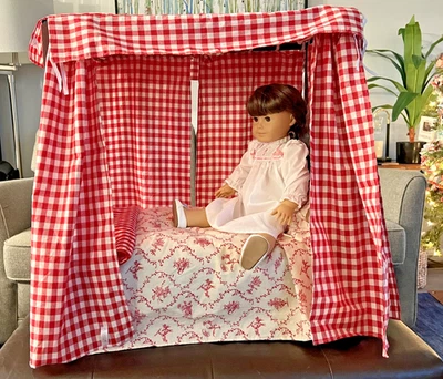 Кукла American Girl Felicity деревянный навес кровать и постельное белье хорошее состояние б/у - Изображение 1 из 4