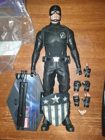 Hot Toys MMS 488 Captain America Concept Art Version 1/6th Scale Cover