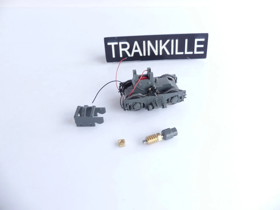 HJ2446 / JOUEF LOCOMOTIVE DIESEL BB 67000 / 567556 LIVREE BLEU CASQUETTE Ep V