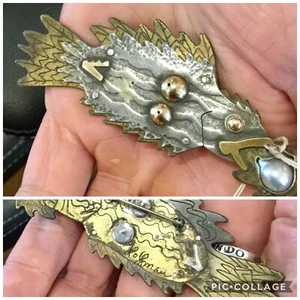 ¡FABULOSO, DE COLECCIÓN, GRABADO ROTHMAN ESTERLINA, ORO Y LATÓN PIN DE PESCADO CON PERLAS!¡! - Imagen 1 de 3