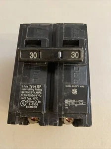 Q230 - SIEMENS 30A AMP 2P POLE 10kA@120/240V PLUG ON CIRCUIT BREAKER - Picture 1 of 7
