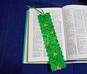 Bookmark Shamrock or St Patrick's Day Handmade Fabric or Cloth with Ribbon - Picture 1 of 2