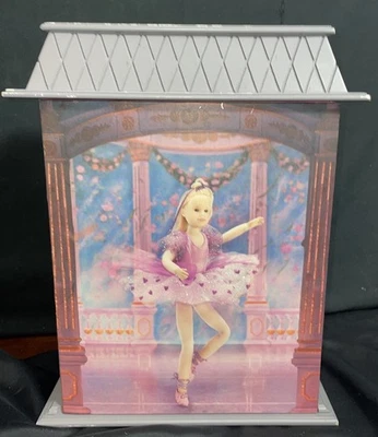 Muñeca de ballet Only Hearts Club estudio/teatro, usada en excelente estado Foto 1 de 4