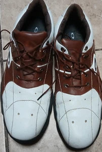 Zapatos de golf Oakley de cuero blancos/marrones usados en excelente estado - talla 12 para hombre - Imagen 1 de 19