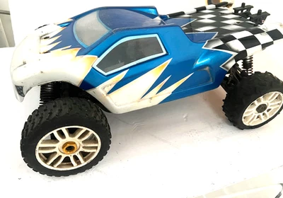 1/8 nitro buggy roller no motor - Image 1 of 2