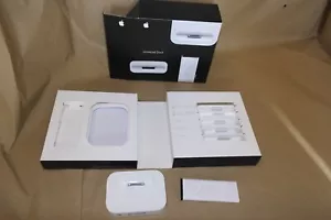 Apple Universal Dock MB125G/A KOMPLETT - Bild 1 von 8
