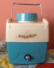 VTG IMPERIAL PLASTIC SQUARE INSULATED WATER PICNIC JUG COOLER 2 QT AQUA YELLOW 