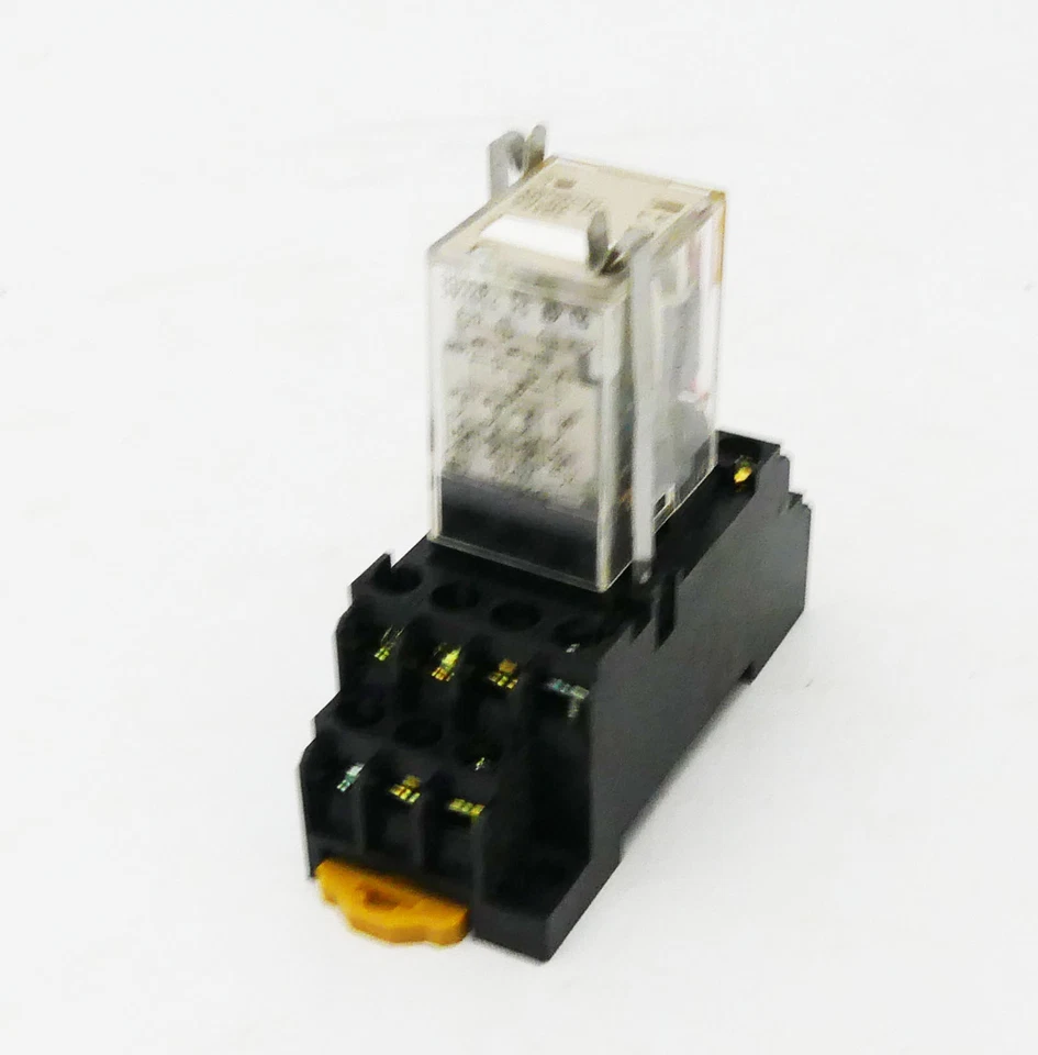 Omron MY4N-D2 elektromagnetisch 250VAC 30VDC -used- - Bild 1 von 3