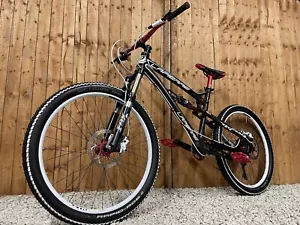 Carbon Lapierre Zesty 714 full suspension Enduro/downhill bike, HIGH SPEC, FOX - Picture 1 of 12