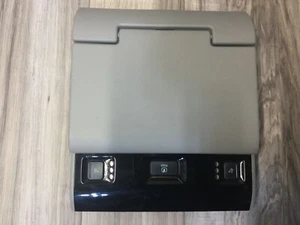 15 16 17 SUBURBAN TAHOE ESCALADE 2nd 3rd Row Overhead DVD ENTERTAINMENT Display - Foto 1 di 6