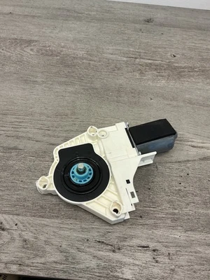 Audi A4 Allroad 2013 usado motor de ventana delantera izquierda  Foto 1 de 4