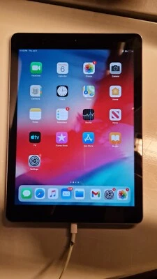 Apple iPad Air 1st Gen. 16GB, Wi-Fi + Cellular (Unlocked), 9.7in - Silver - Image 1 of 4