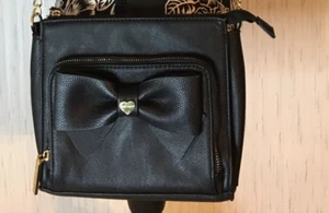 Betsy Johnson Black Bow With Heart Crossbody Purse - Picture 1 of 15
