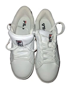 Women Fila Classic White Sneakers Size 7 - Picture 1 of 8