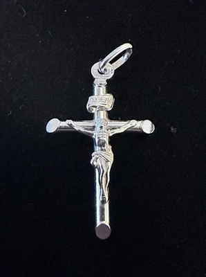 UNOAERRE COLGANTE INRI CRUCIFIJO ORO BLANCO 9CT 30mm x 18mm Hecho en Italia Foto 1 de 4