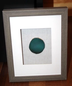 Geoda de ágata con marco gris rebanada de cristal verde sobre lino talla 10" de alto X 8" de ancho - Imagen 1 de 2