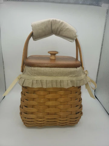 Longaberger Wood Crafts 2004 Basket with Fabric & Plastic Insert, Lid Vintage Cover