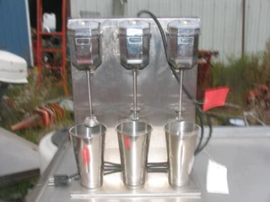 WARING Commercial Milkshake Mixer Triple Head - Picture 1 of 2