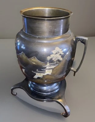 "Florero japonés vintage de bronce con patas con asas escena de montaña belleza de 10"" de alto" Foto 1 de 4