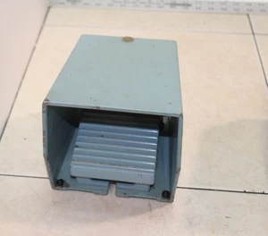 TELEMECANIQUE XPE-M510 FOOT SWITCH SQUERE D - Picture 1 of 5