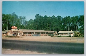 1961 Claxton GA Rest Haven Motel, Roadside Inn, Evans County Georgia Postcard - Picture 1 of 3