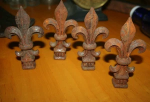 4 CAST IRON FINIAL Fleur De Lis Architectural Fence Post Toppers-Rust/Gold-Used - Picture 1 of 4