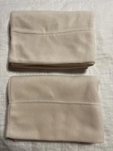 Malden Mills PolarFleece 2 Standard Pillowcases by Berkshire Queen 20”X30” New - Picture 1 of 5