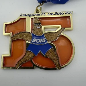 2015 Ft De Soto 15K Finisher Medal Estrella de Mar Florida Runners Carrera Inaugural - Imagen 1 de 4