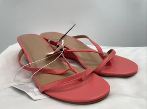 Old Navy Women's Faux-Leather Wedge Open Toe Thong Coral Tropics Sandals Size 9 - Picture 1 of 12