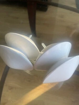 Acabados de madera 1-3/8 para barras de cortina Foto 1 de 3