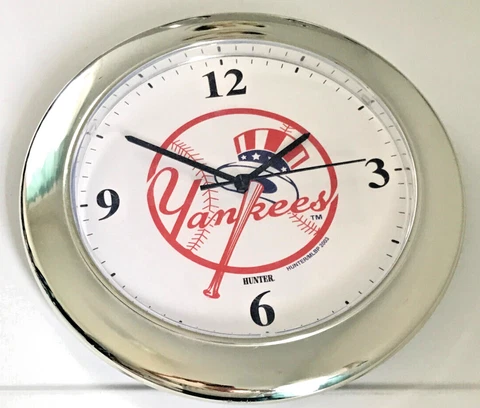 Vintage New York Yankees Wall Clock - RUNS FINE Cover